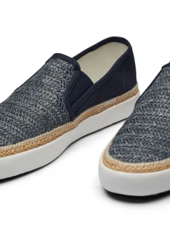 Izomi Slip On Shoe