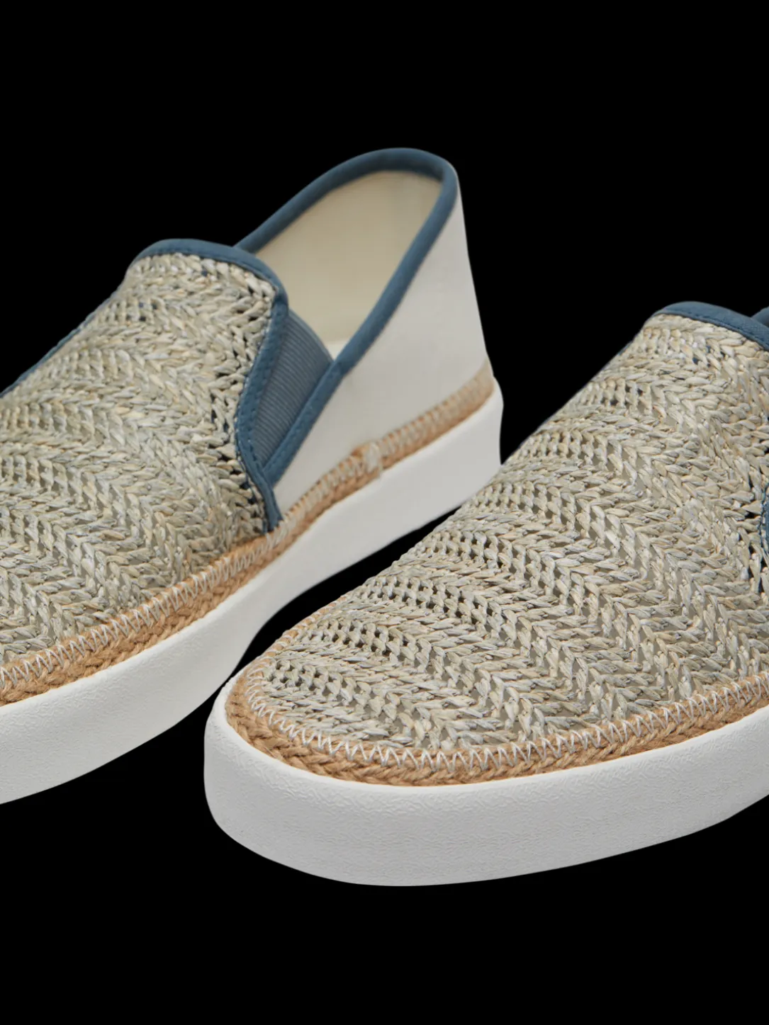 Izomi Slip On Shoe