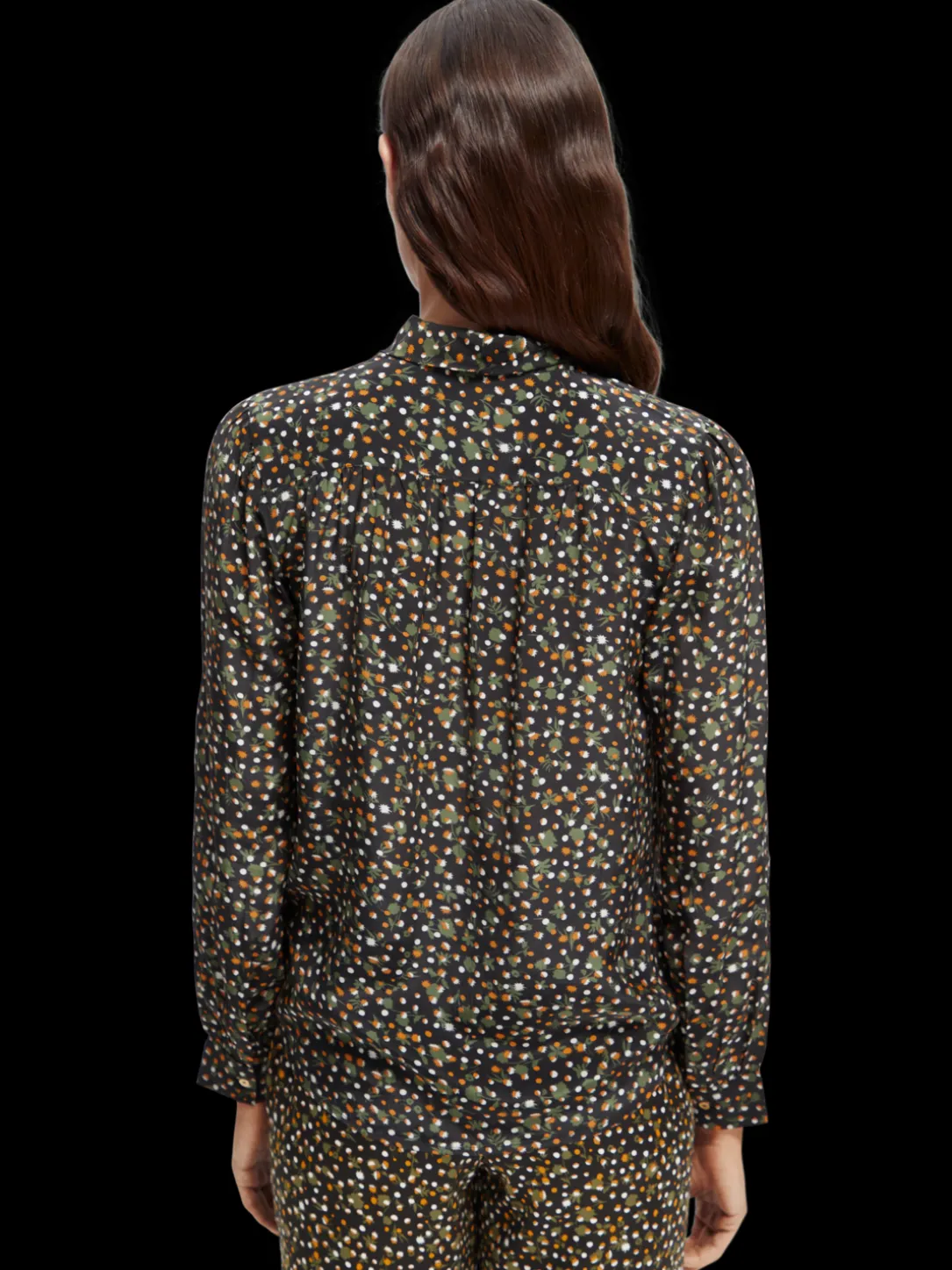 Lightweight Shirt With Ribbon Collar