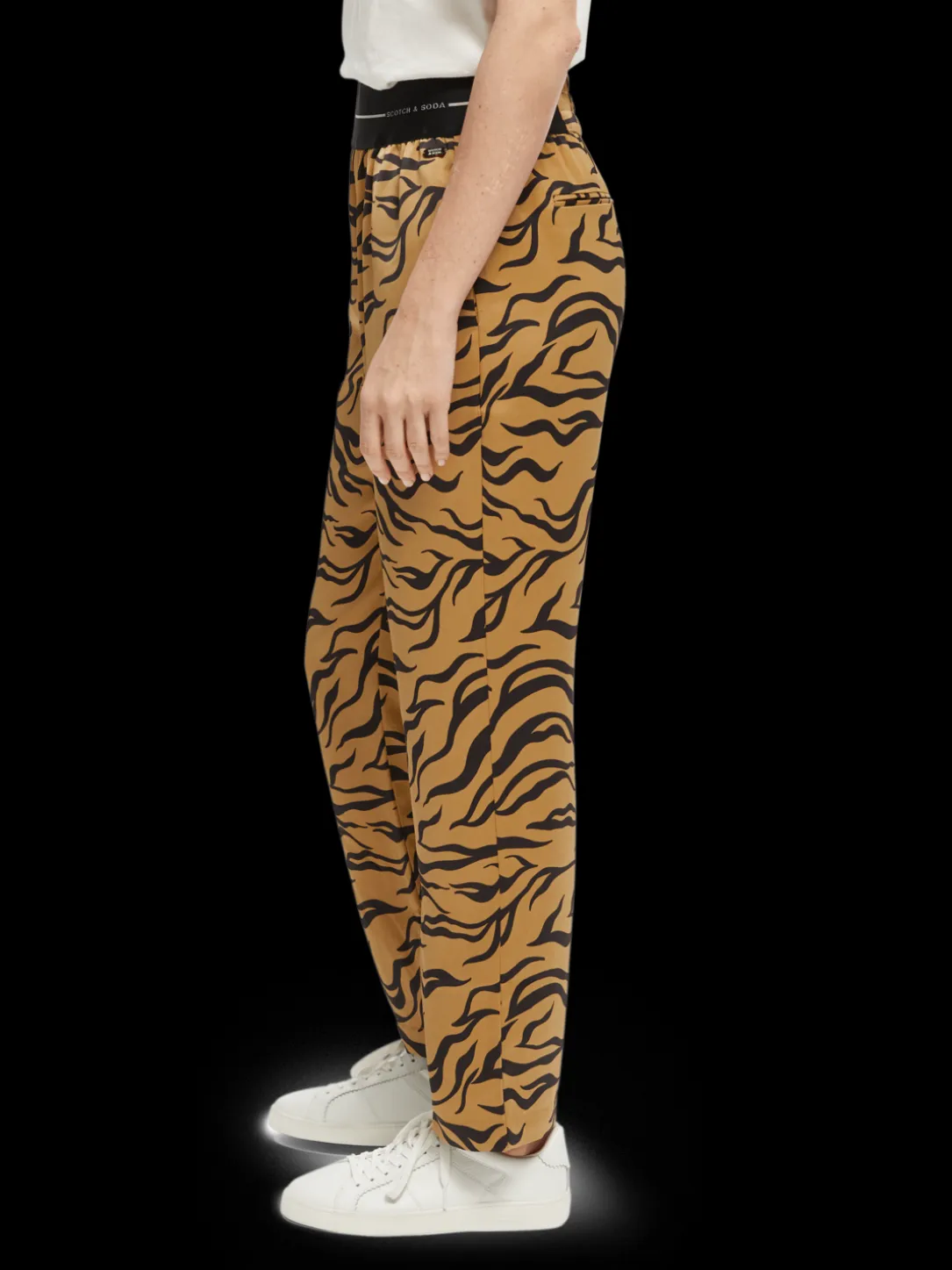 Mid-Rise Elasticated-Waistband Trousers